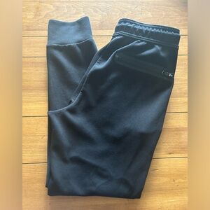 American Eagle men’s 24/7 joggers